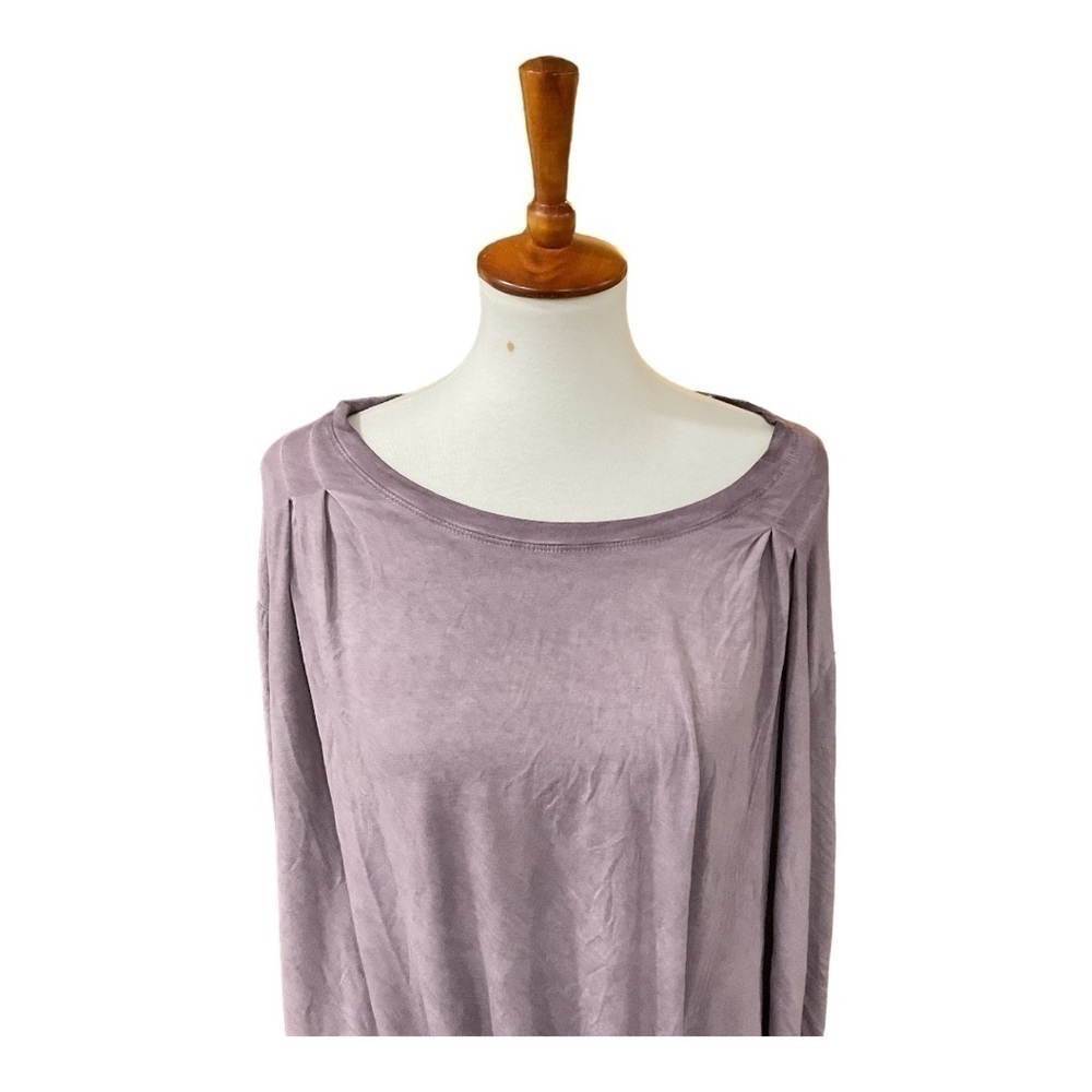 Umgee Mineral Wash Long Sleeve Pullover, Twist Front, Light Purple Top - Picture 4 of 8